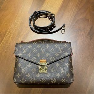 Faux leather crossbody purse, Excellent condition
